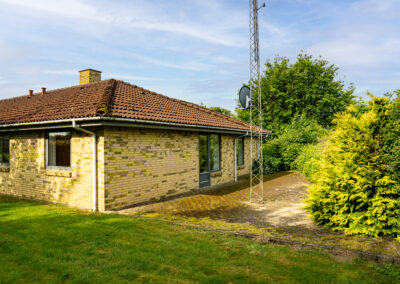 Have med terrasse og TV antenne. Solistbolig - HabitusHuset Glimsholt